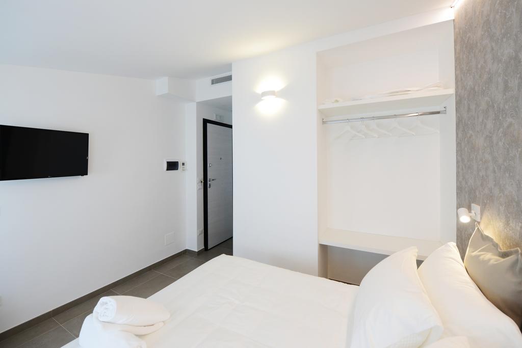 Miramed Rooms 泰尔莫利 外观 照片
